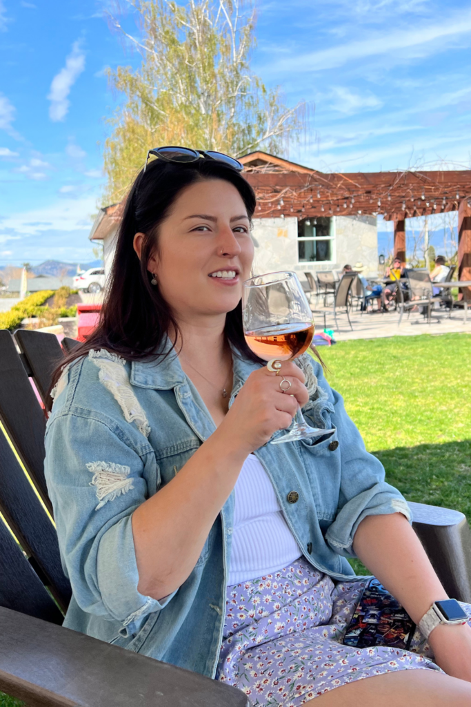 Kelowna wineries and where to eat, tour or skip - plus the best wine tours for your budget and occasion. foodietown.ca